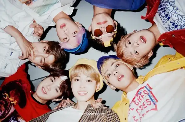 BTS Season's Greetings 2019